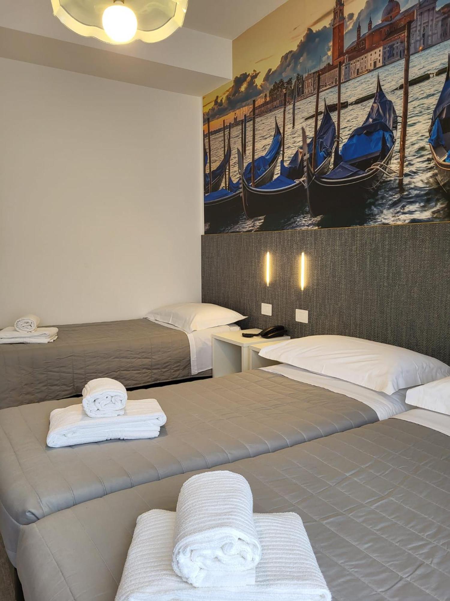 Hotel Piccadilly Lido di Jesolo Exterior foto